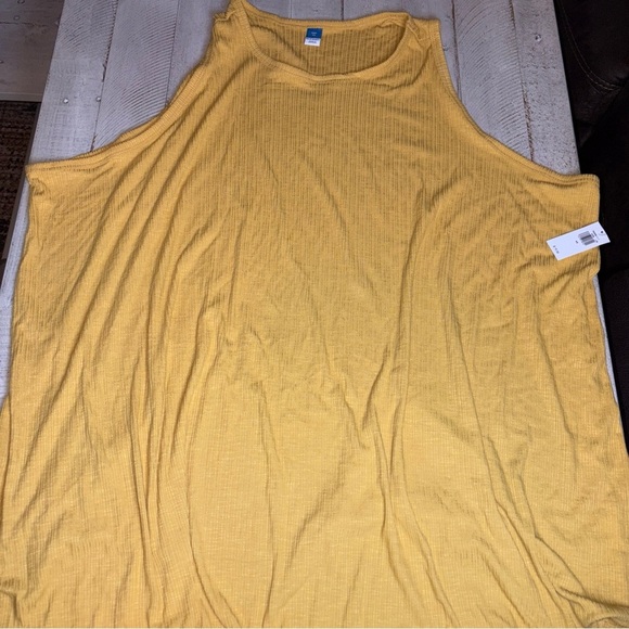 Old Navy Womens Plus Size 4X Sleeveless Luxe Crew Neck Tank Top Gold Yellow - Picture 1 of 14
